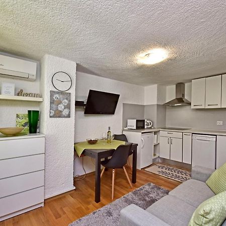 Apartment Corta City-Centre Пореч Екстериор снимка