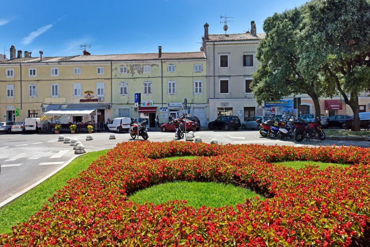 Apartment Corta City-Centre Пореч Екстериор снимка